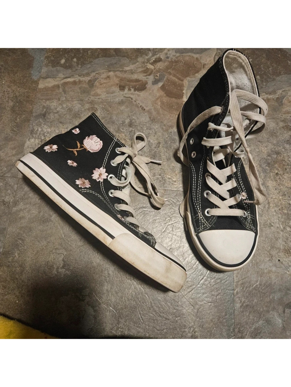 Embroidered shoes